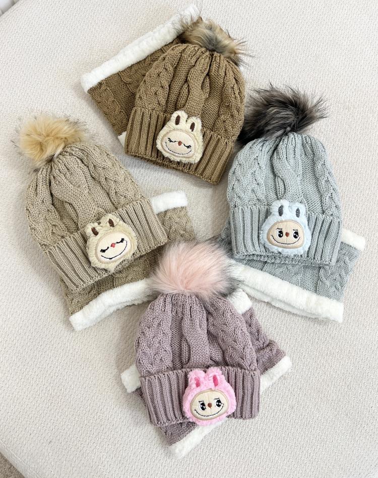 24853 کلاه و شال لبوبوB(3تا7سال)