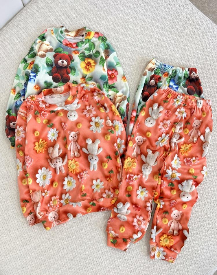 24926 ست مخمل رنگی(2تا7سال)